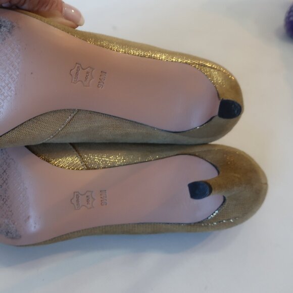 Authentic Womens Tory Burch Shaila Metallic Shimmer Gold Black Heel Pumps 9.5 - Picture 9 of 11